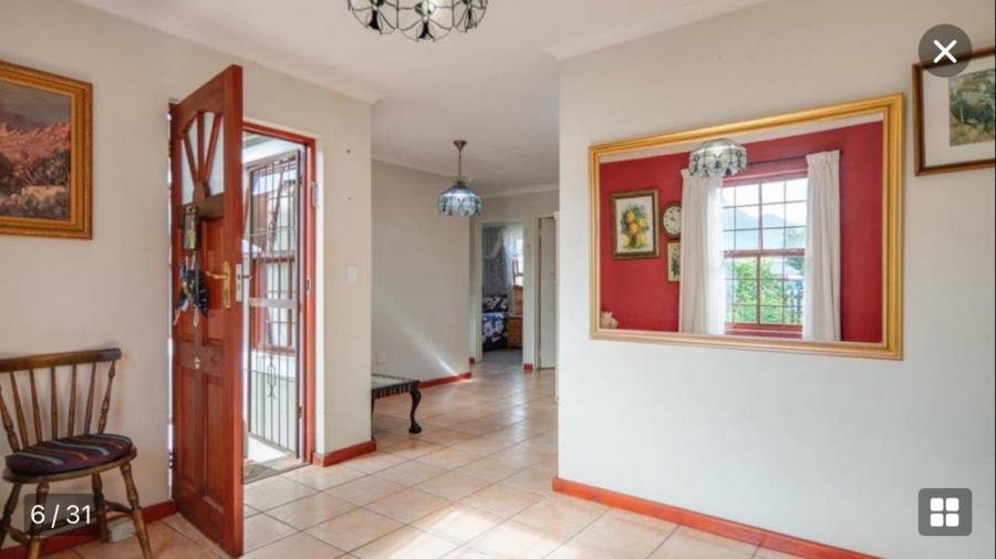 3 Bedroom Property for Sale in Milkwood Park Western Cape